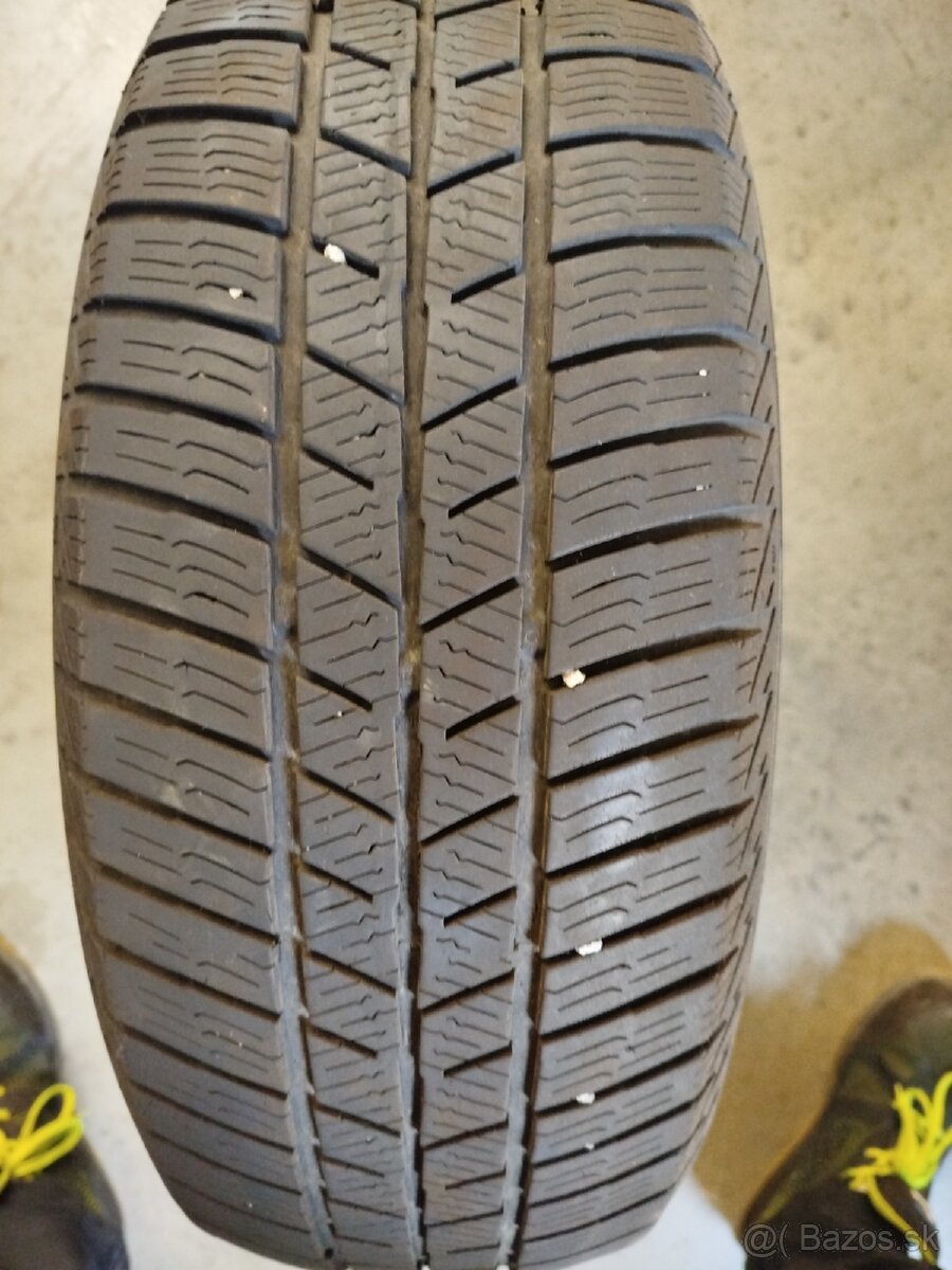 Predám 2ks zimnych pneu 195/65 R15T - 2