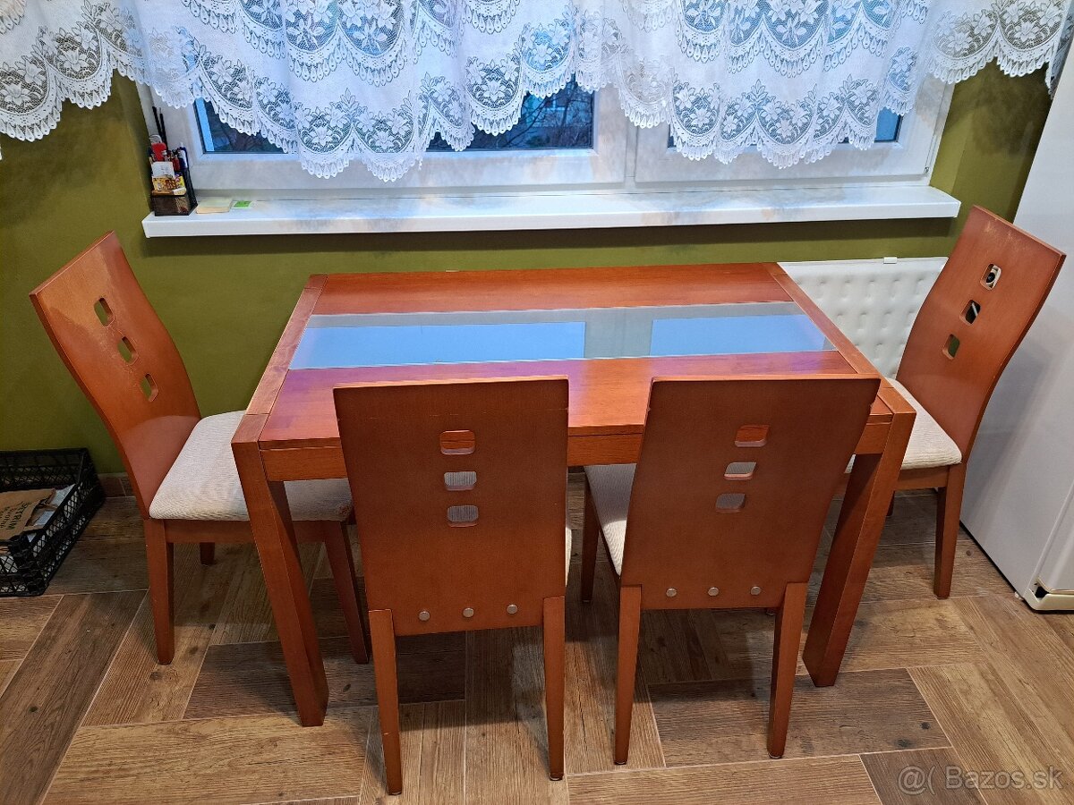 Kuchynský stôl a stoličky - 2