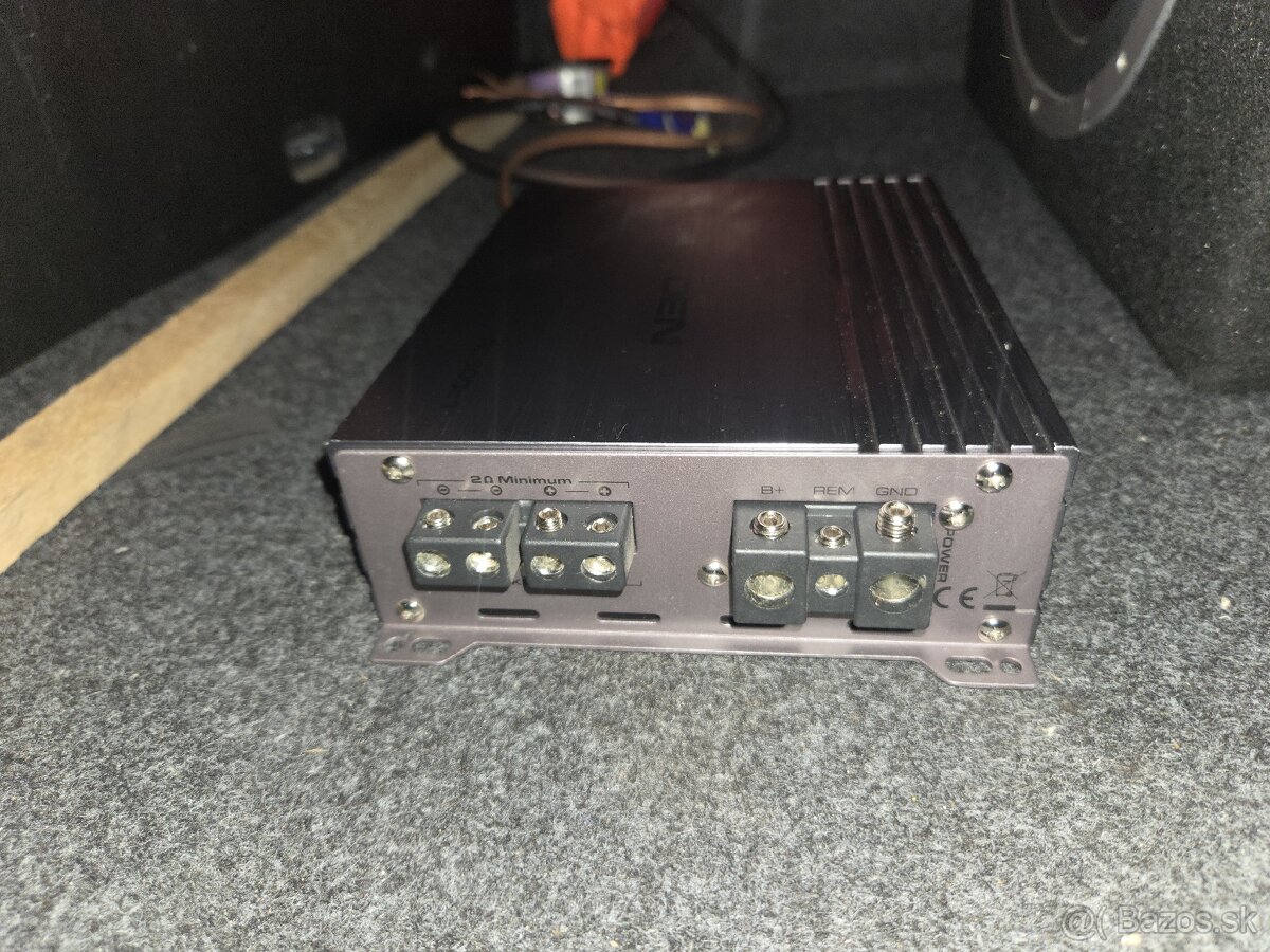 Gladen RC600c1 zosilnovac - 2