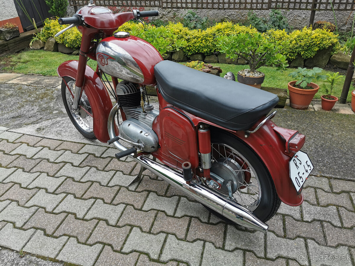 ČZ 175 Deluxe 1968 - 2