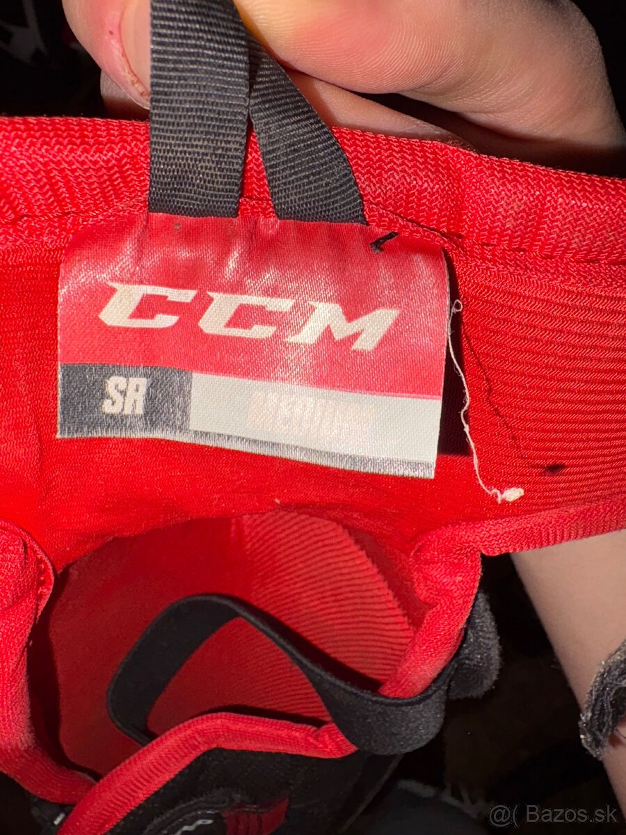 CCM Jetspeed FT350. Chrániče lakťov - 2