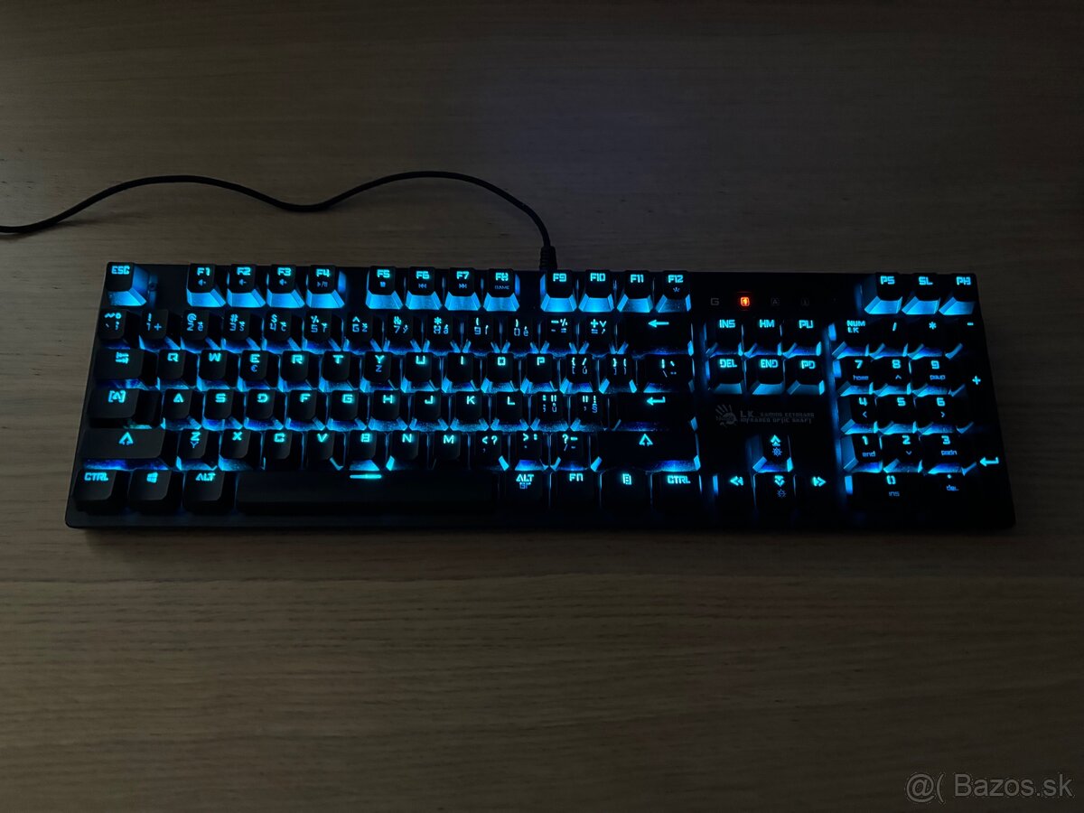 Mechanicka klavesnica a4tech - 2