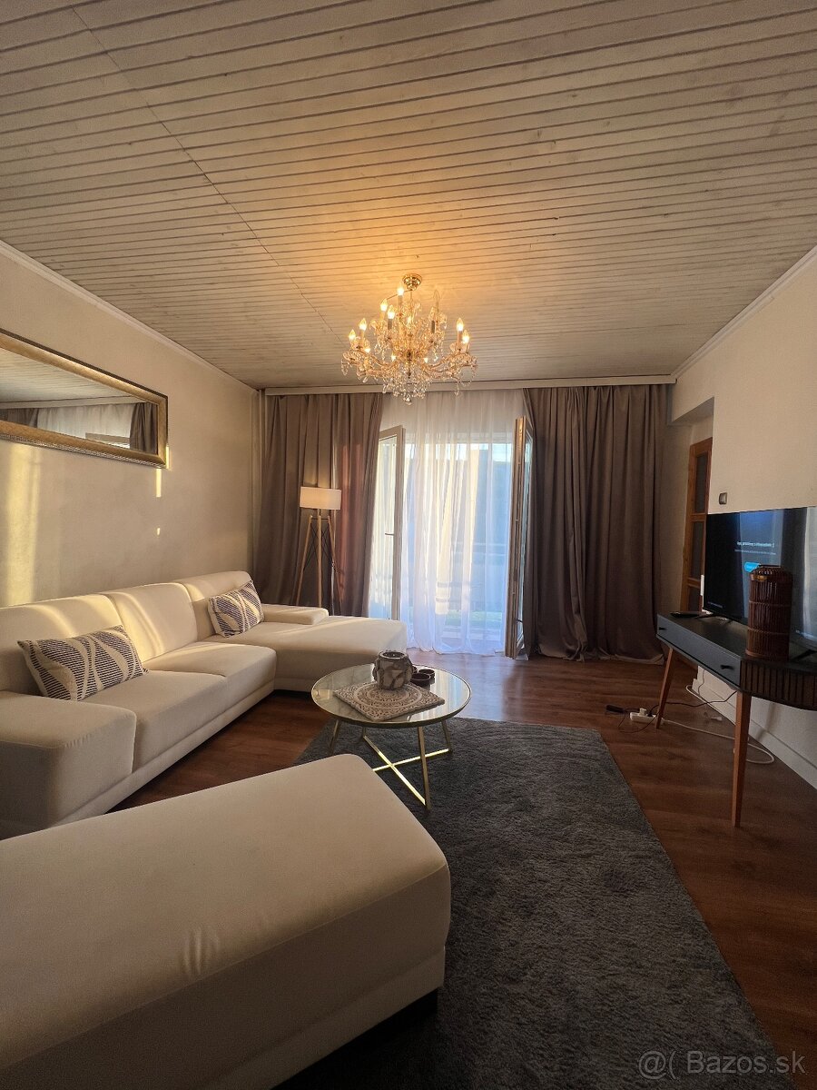 Velky dvojizbový byt na prenajom. - 2