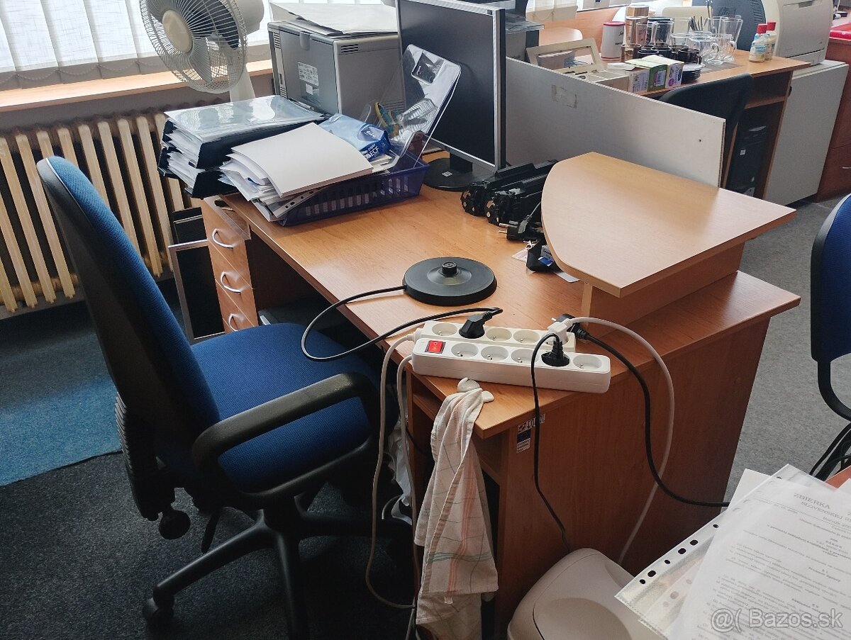 Kancelarsky nabytok - 2