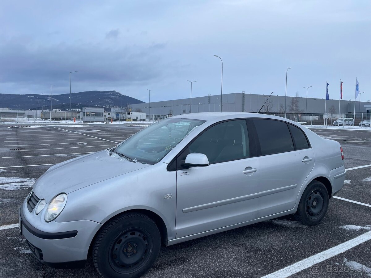 Volkswagen Polo 1.4i A/T - 2