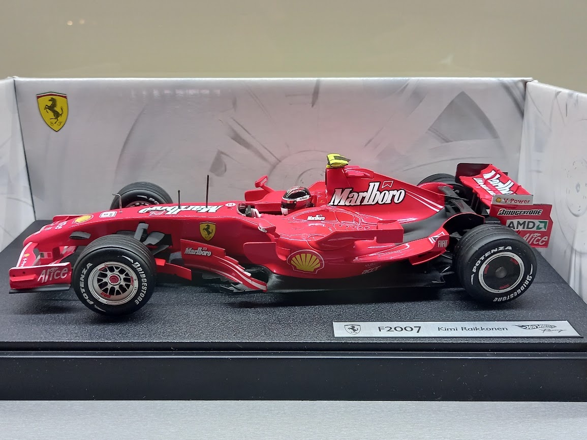 F1 FERRARI F2007 2007 MARLBORO RAIKKONEN HOTWHEELS 1:18 - 2