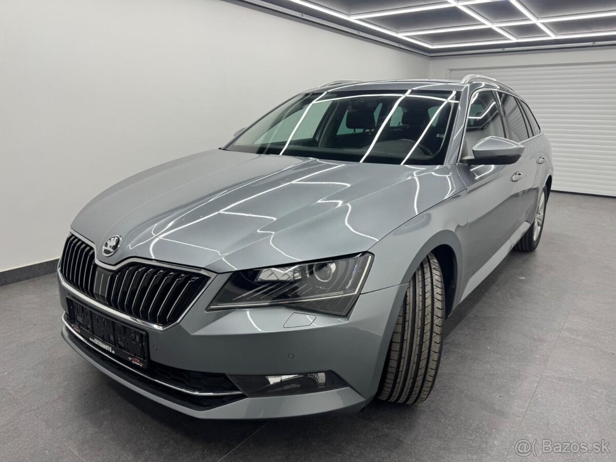 Superb Combi 2,0 TDI Style 110kW Ťazné Top stav - 2