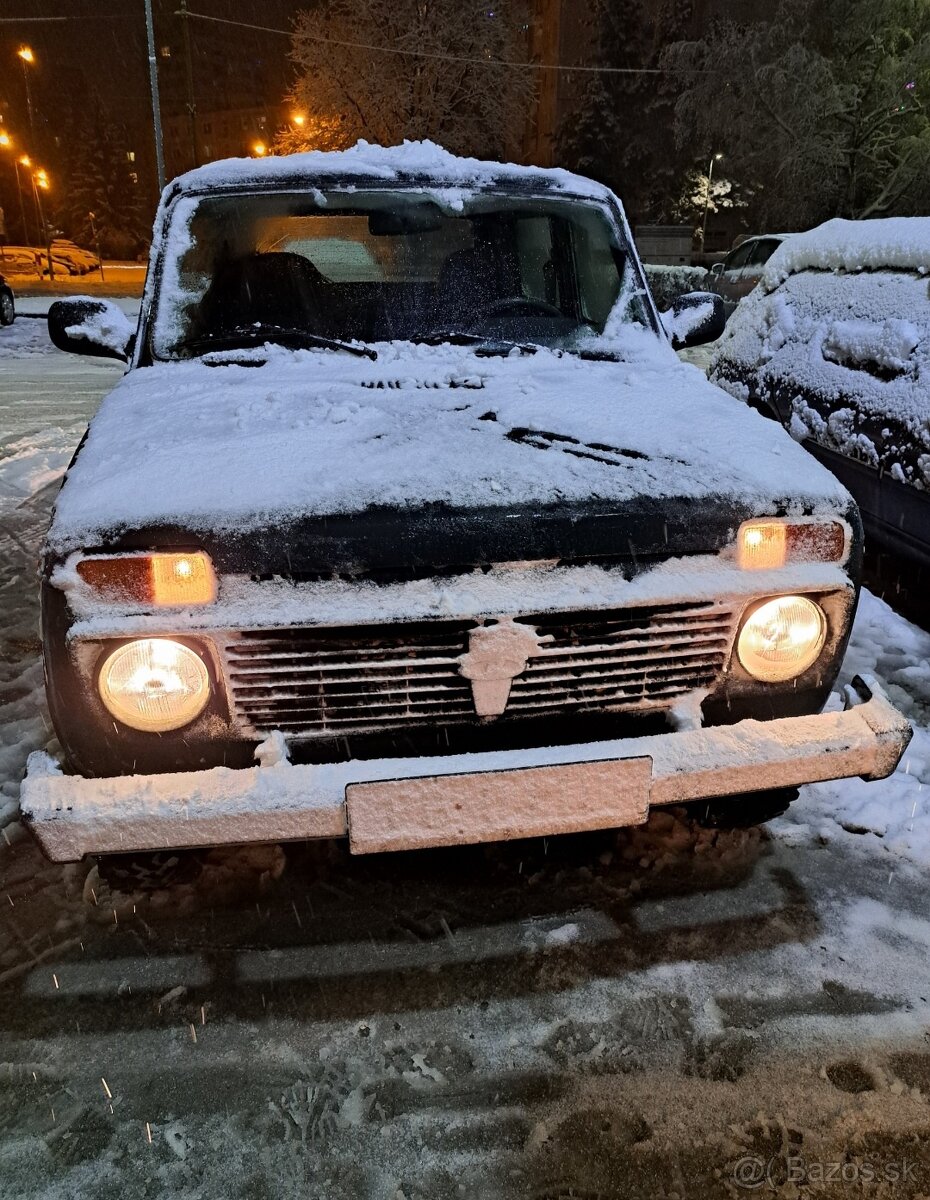 Predám vozidlo zn LADA NIVA rv 2011 - 2