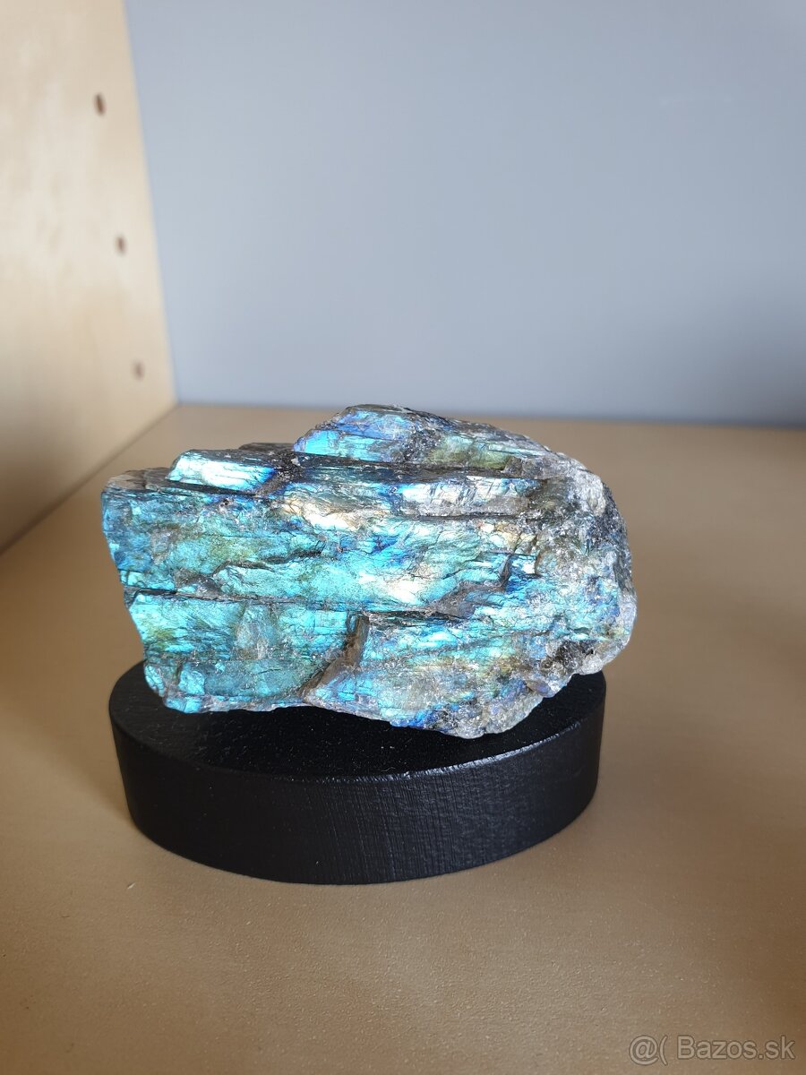 Labradorit - surový TOP barvoměna - 2