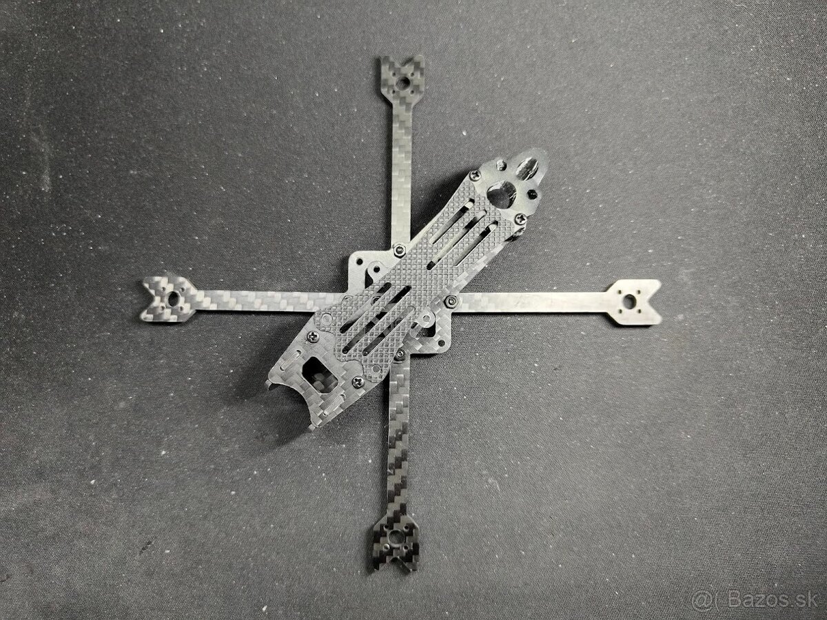 DarwinFPV BabyApe V2 FPV dron ram - 2