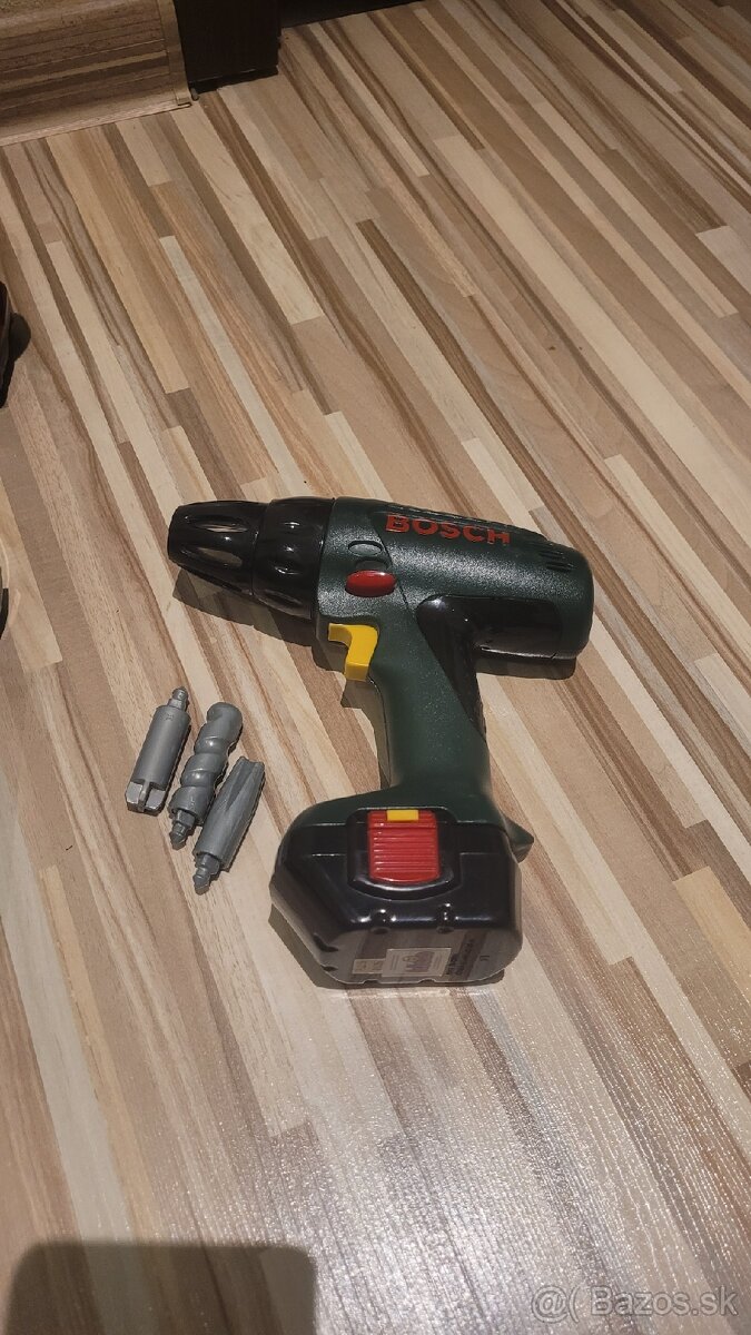 Kufrik s naradim - 2