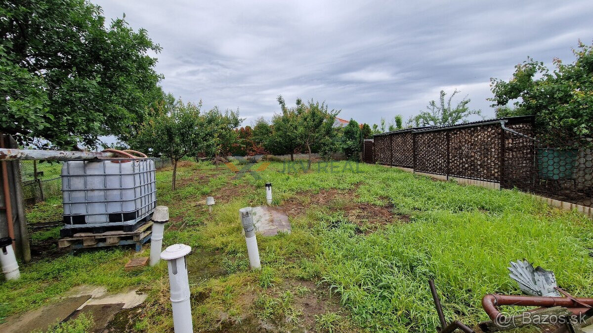 Rodinný dom 4-izbový Jarok - 2