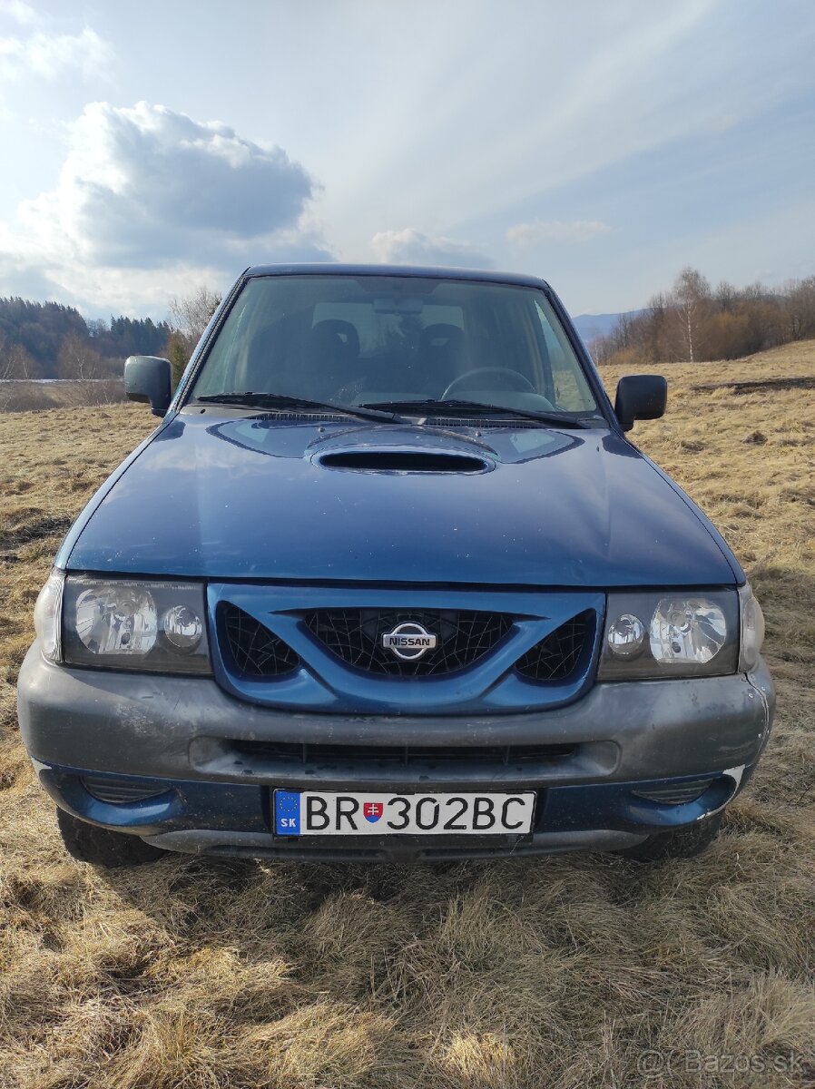 Nissan Terrano - 2