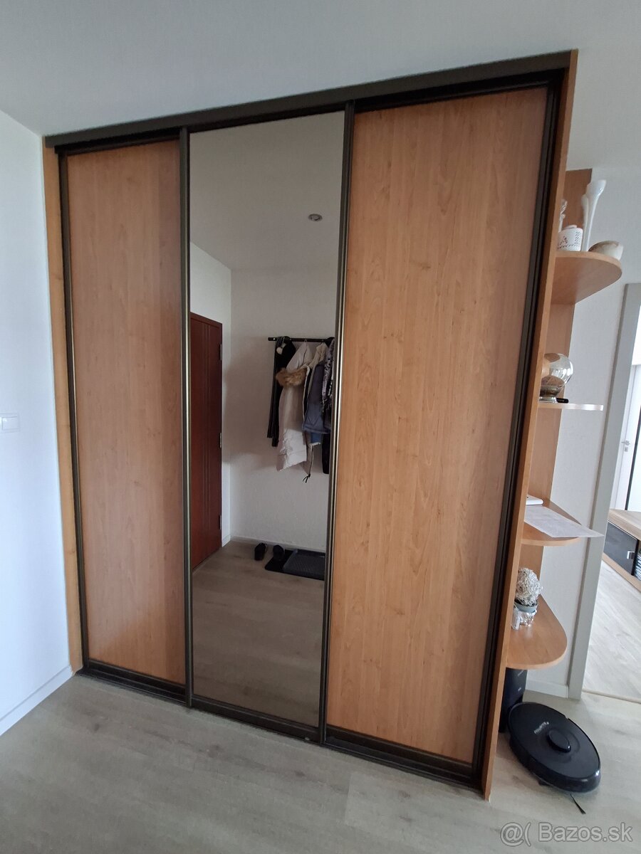 Vstavaná skrina - 2