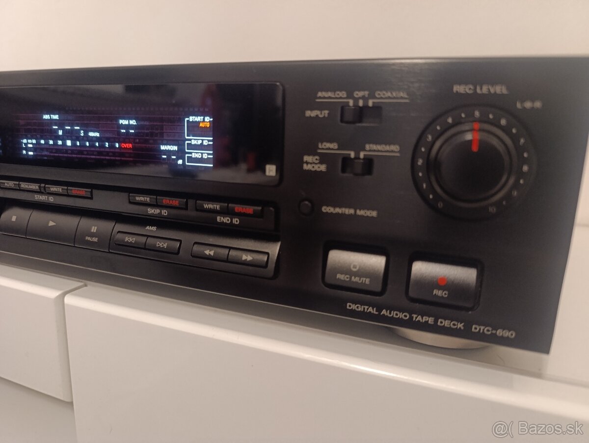 Sony-DAT Rezervované - 2