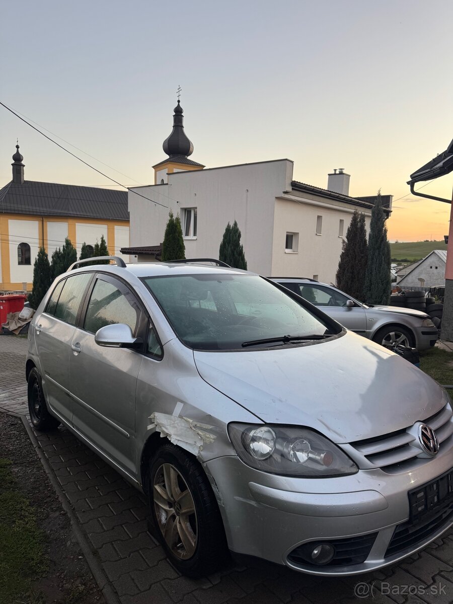 Predam Volkswagen Golf Plus - 2