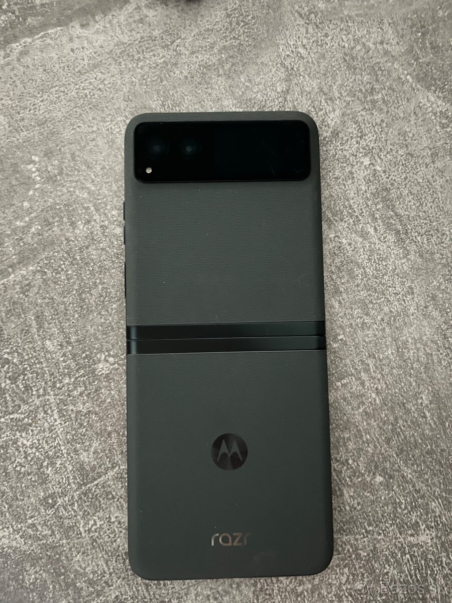 Motorola razr 40 - 2