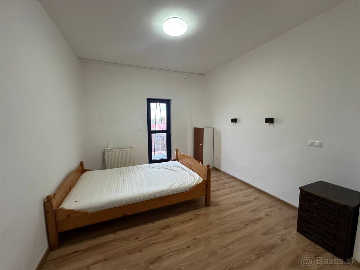 4-izb byt na Starej Vajnorskej - 3 samostatné izby - 2