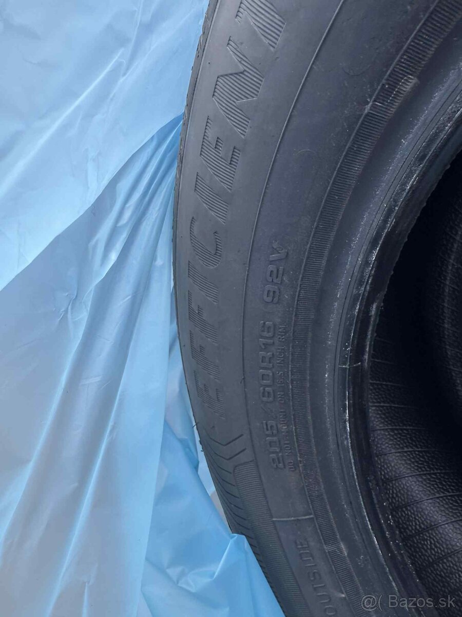 Goodyear EfficientGrip Performance 205/60 R16 92V - 2