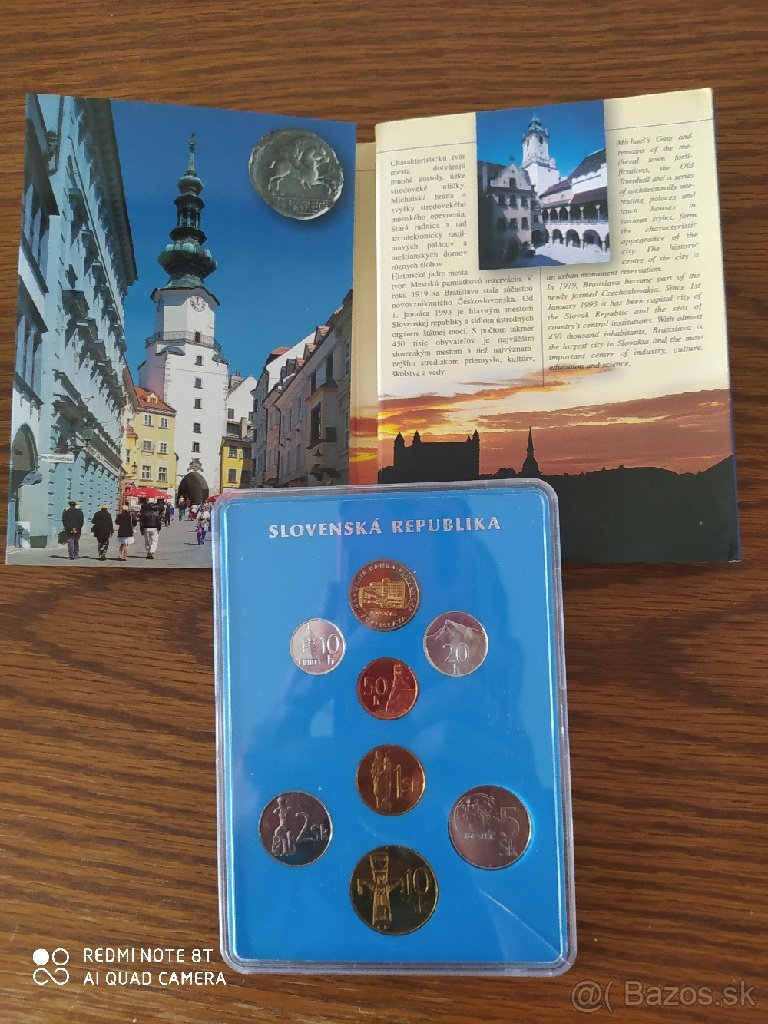 Ročníková sada mincí 2000 so žetónom.
- 2