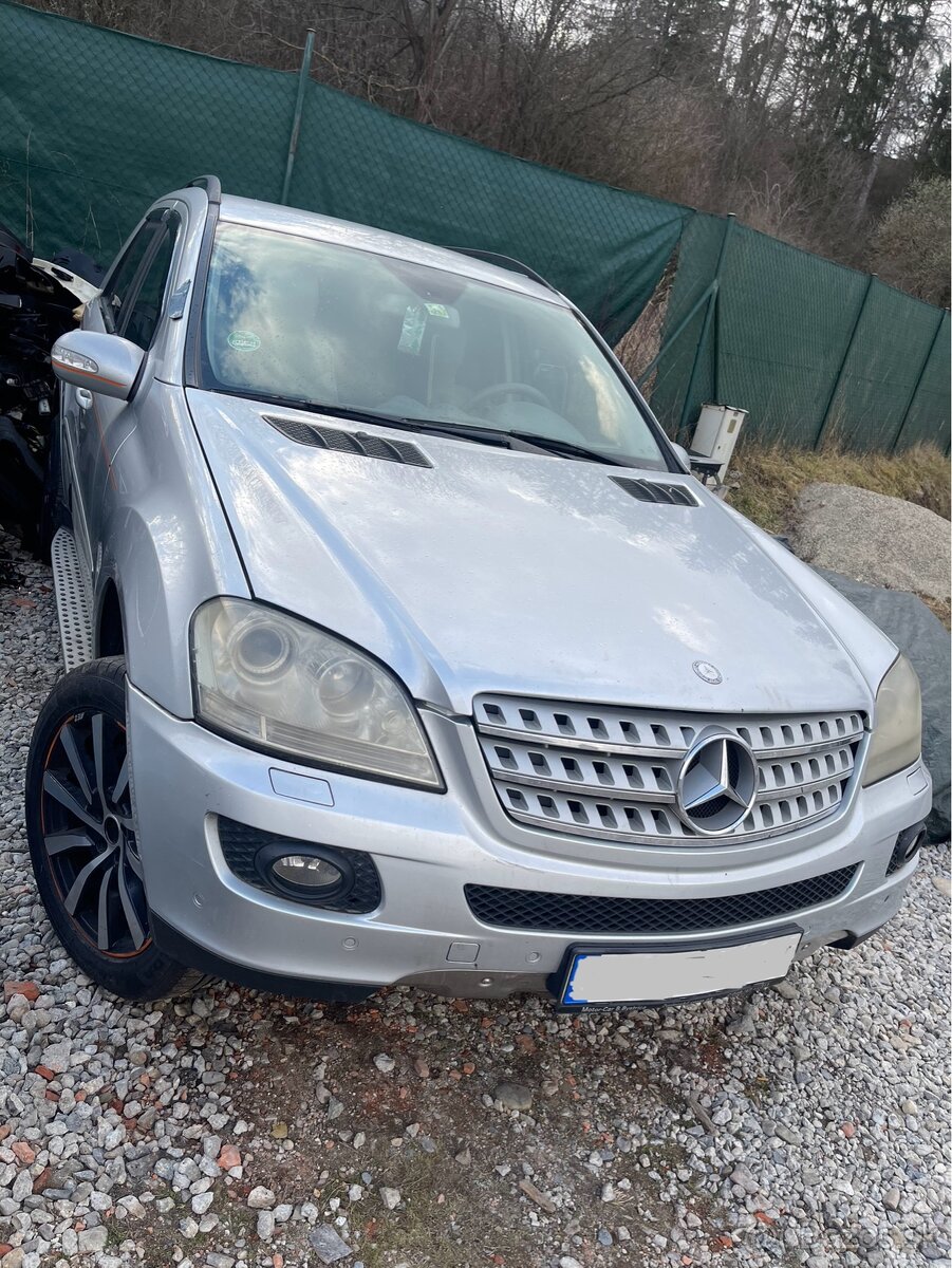 Rozpredam Mercedes w164 350 benzin LPG na diely - 2