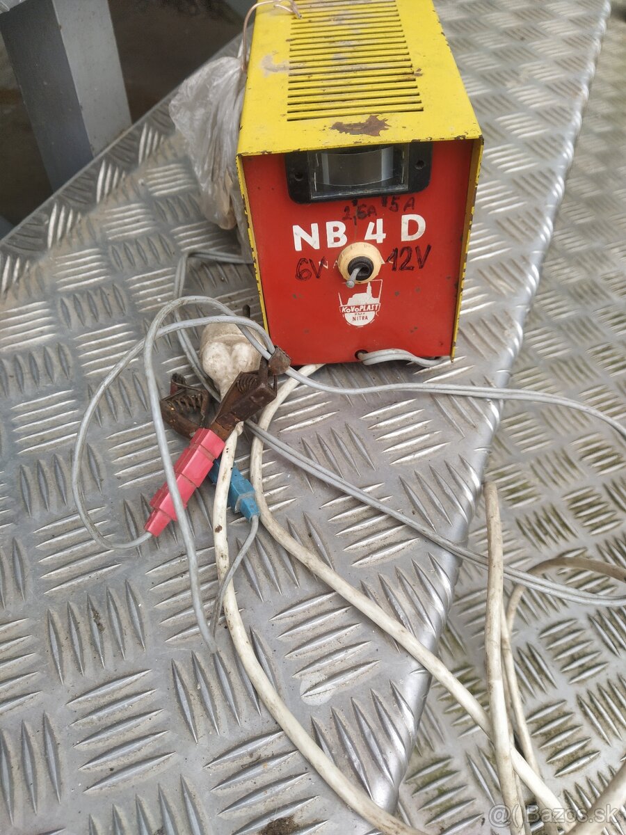 Nabíjačka batérií 6/12v - 2