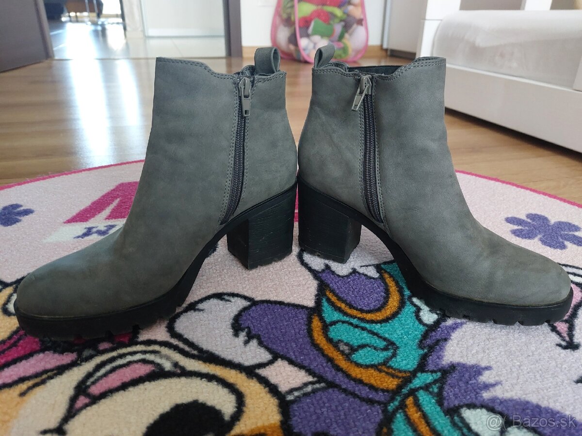 Kotníkové čižmy 37 - 2