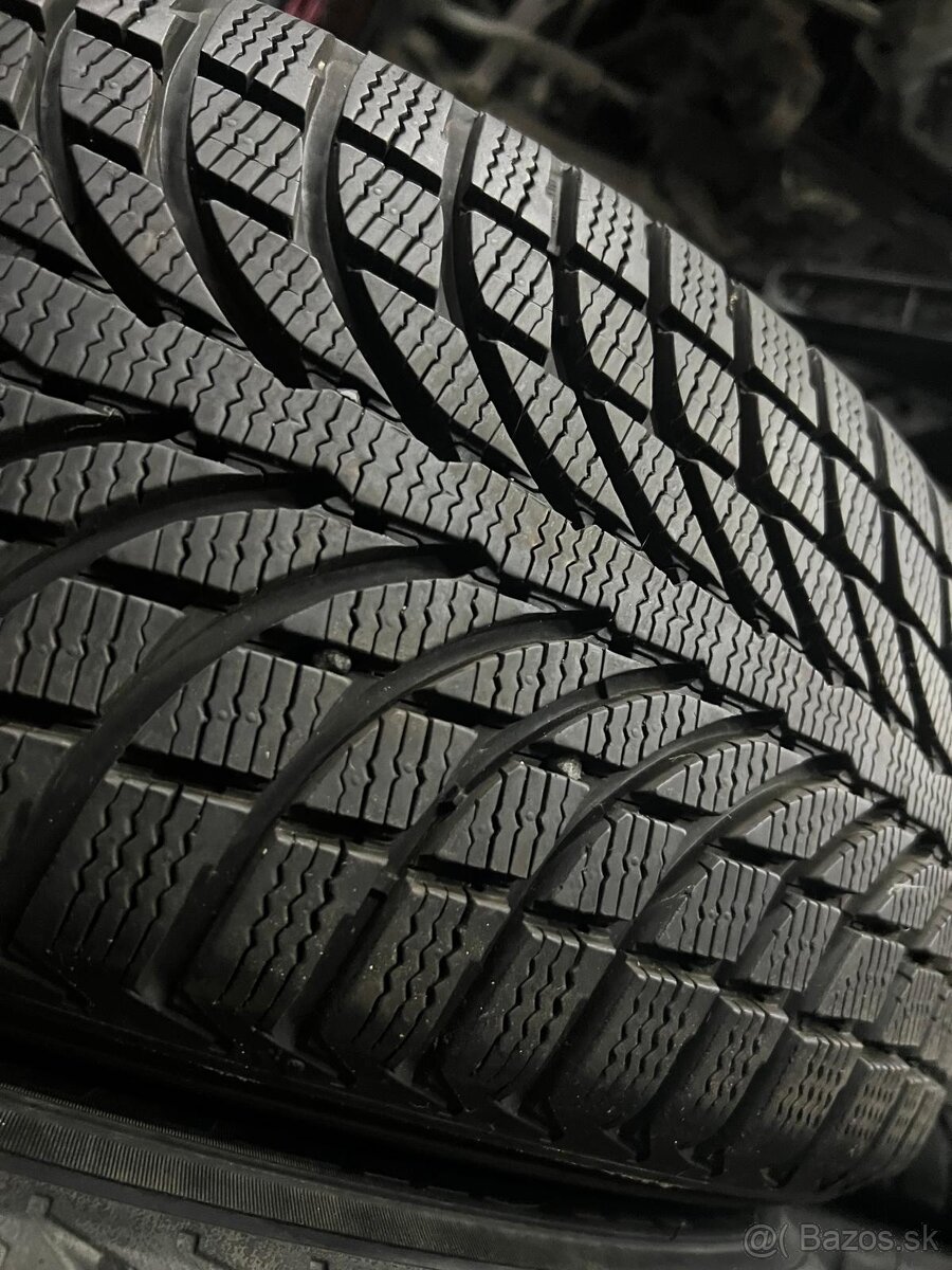 Zimné pneumatiky Michelin 235/65R17 - 2