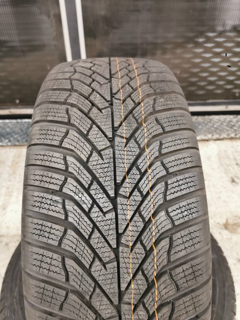 Kumho Winter zimné pneumatiky 225/45 R18 95V 2 ks - 2