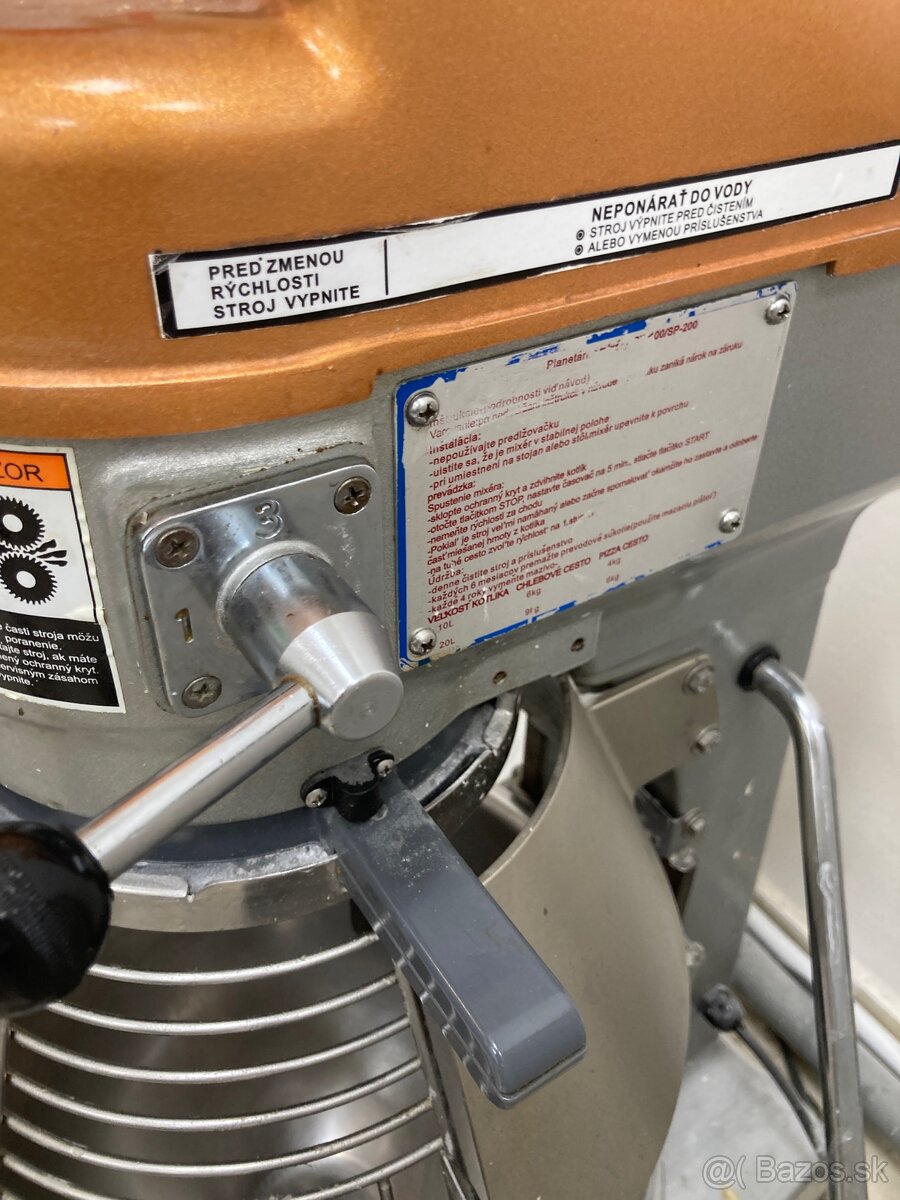 ROBOT UNIVERZÁLNY 20 L, RM-200H - 2