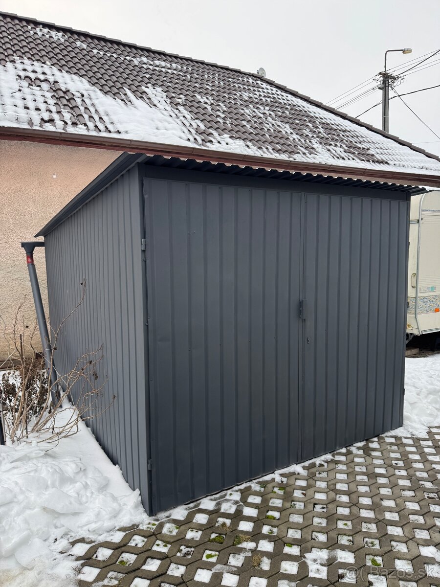 Plechova garaz 250x350 - 2