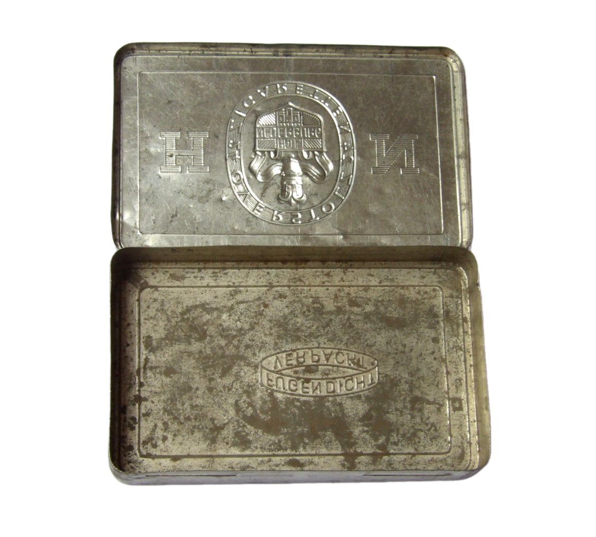 Plechová krabička na cigarety - 2