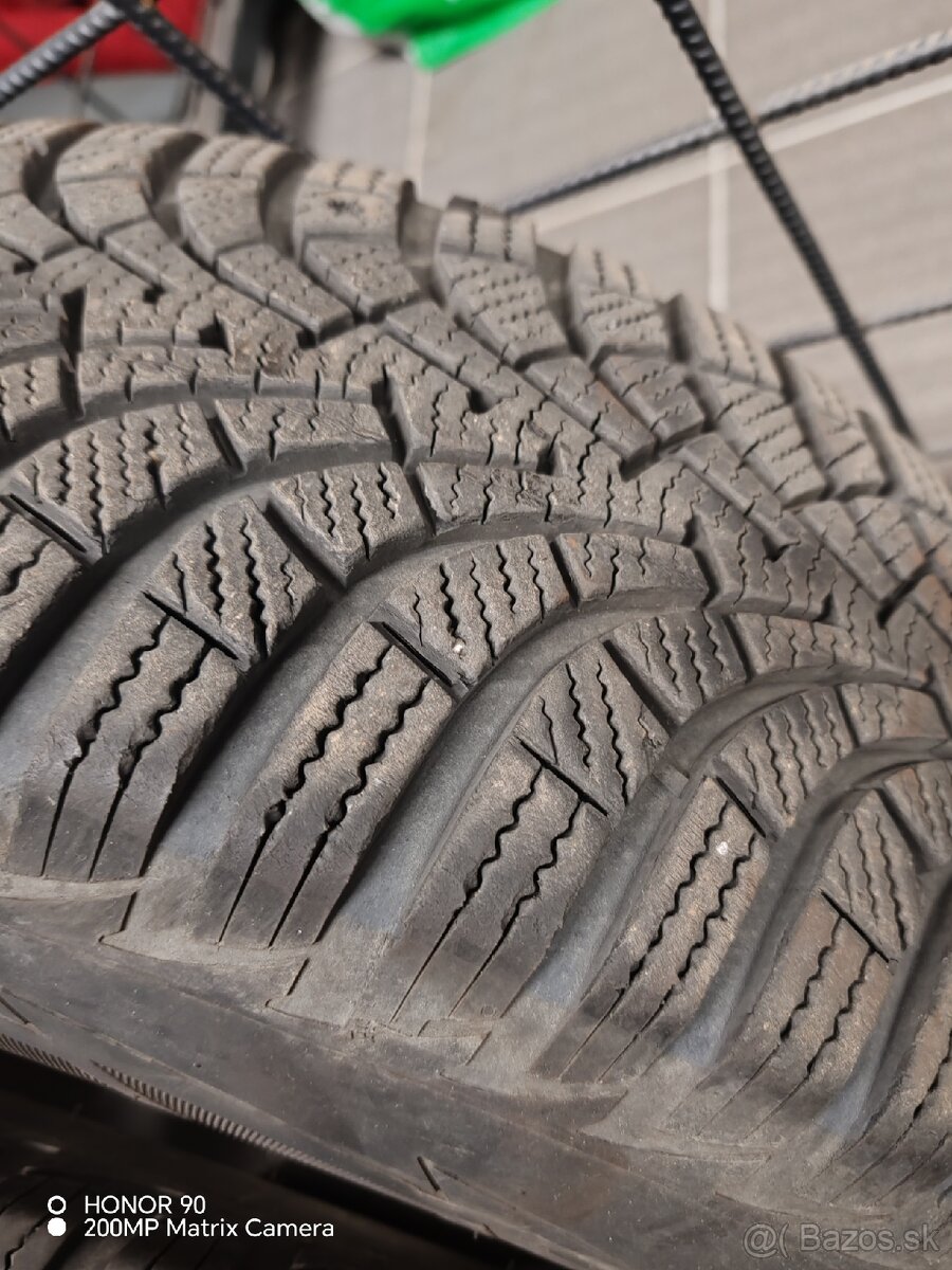 Zimné gumy na diskoch 195/65/r15 - 2