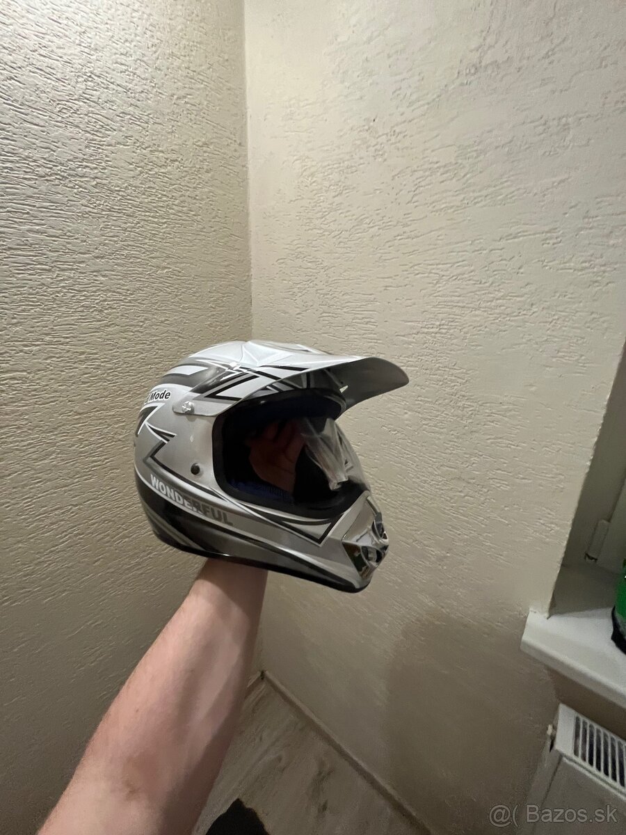 Celotvárová motocyklová prilba - 2