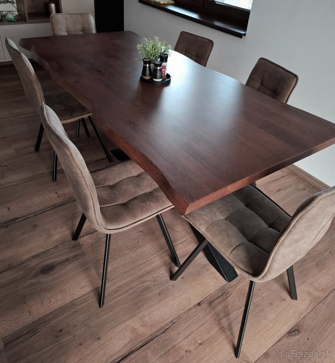 Masívny jedálenský stôl - 2