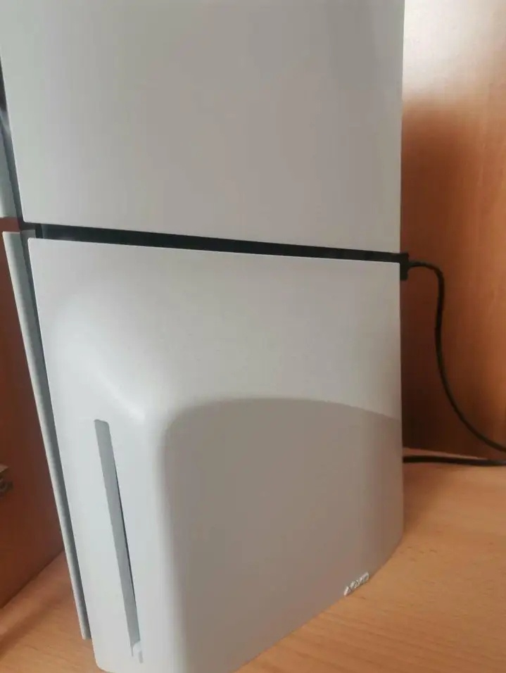 PS5+2 ovládače - 2