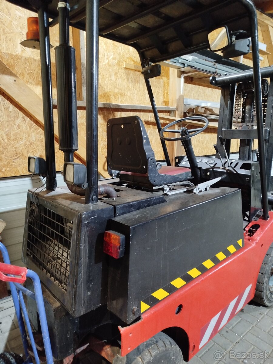 Predám vymením vysokozdvižný vozík - 2