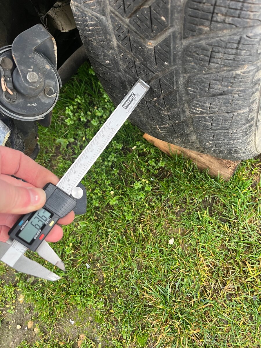 Touareg 7L 5x130 r17 pirelli scorpion zimná sada - 2