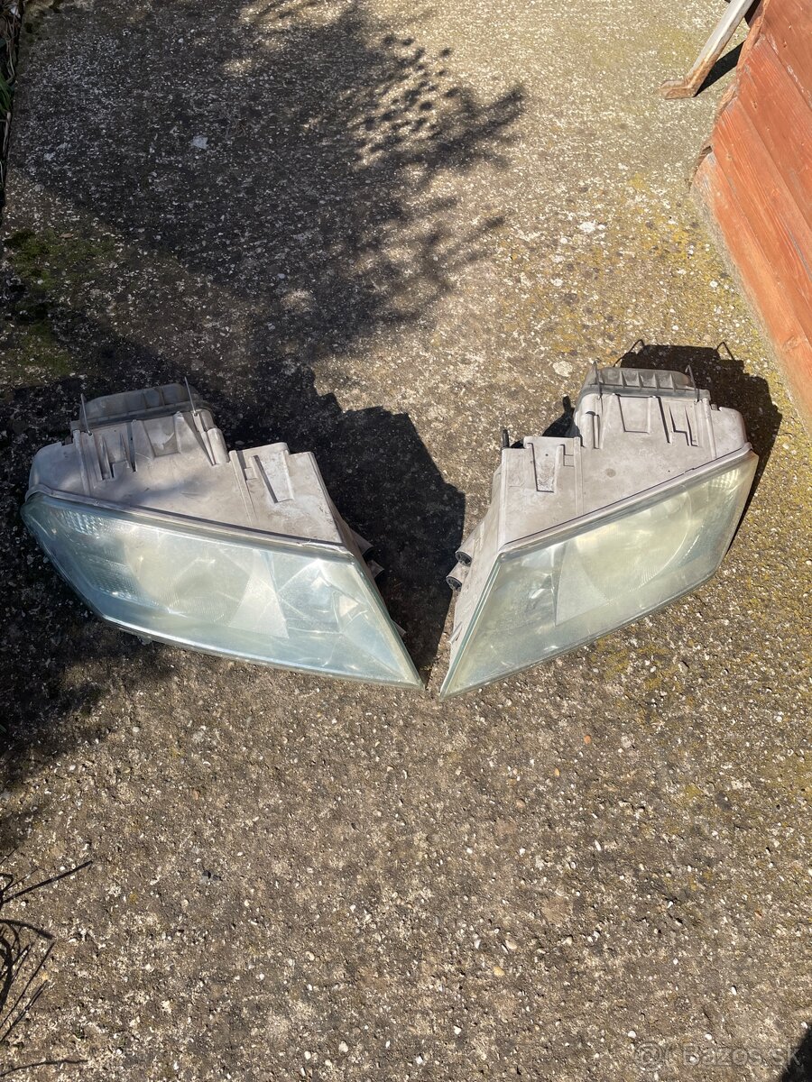 Predné svetlá octavia 2 - 2
