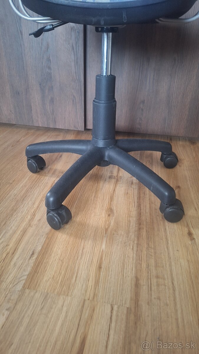 Dievcenska kancelarska stolicka - 2