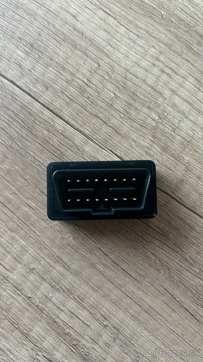 Xtrons OBD2 adaptér - 2