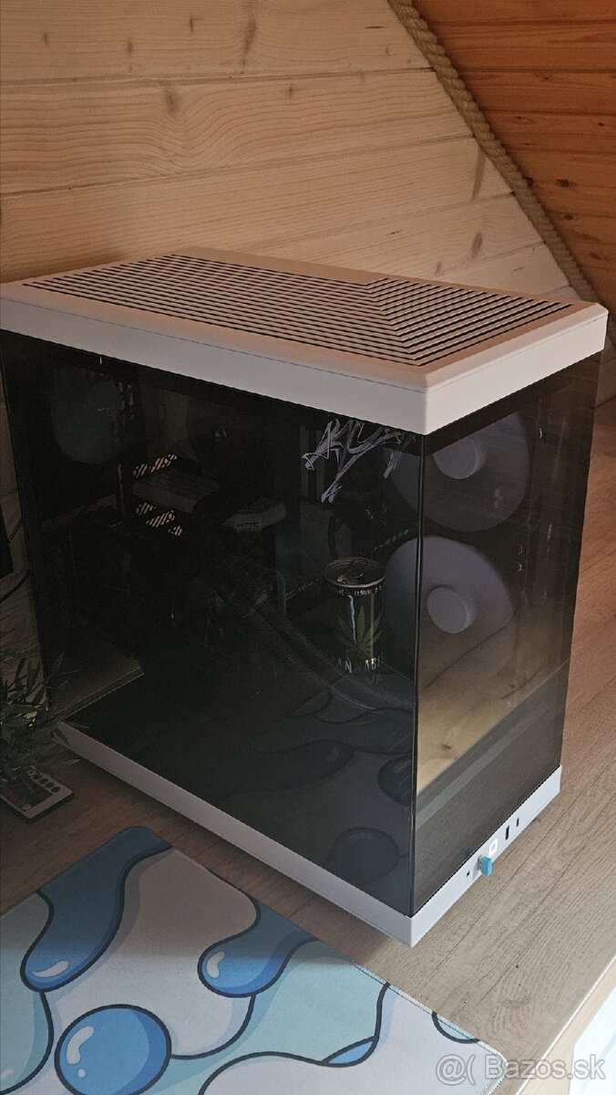 Hyte y40 rtx3060ti r7 7700 32/2tb - 2