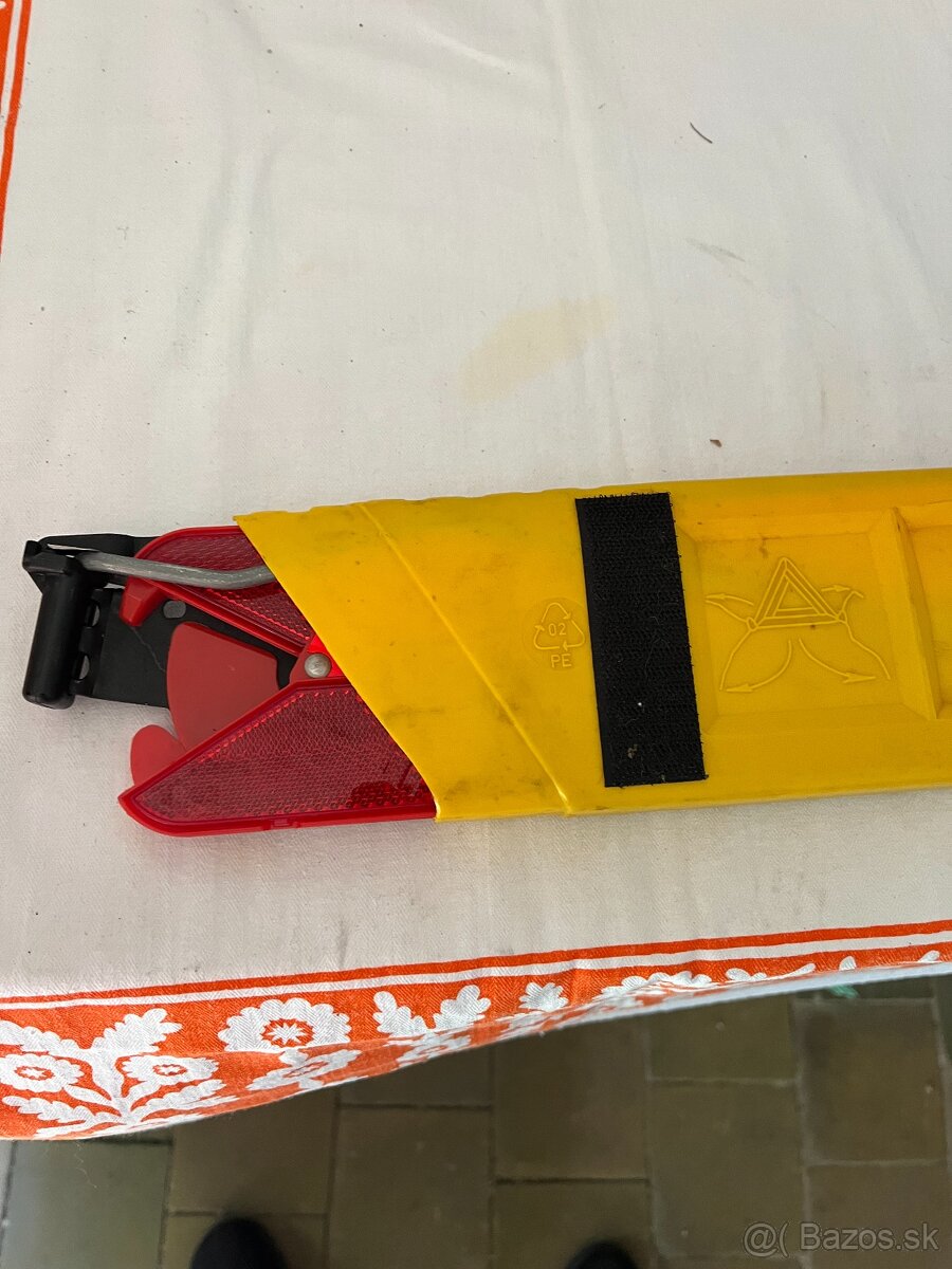 Renault vystražny trojuholnik. - 2