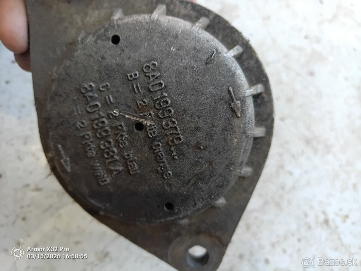 Uloženie motora Audi 80 - 2