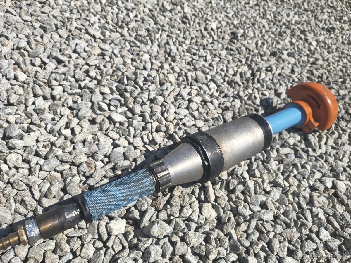 Pneumaticka uhlová leštička Narex - 2