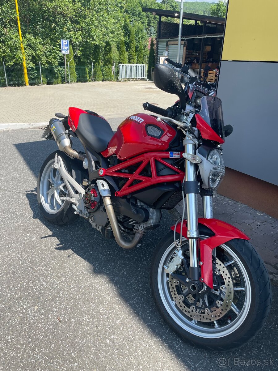 Ducati Monster 1100 - 2