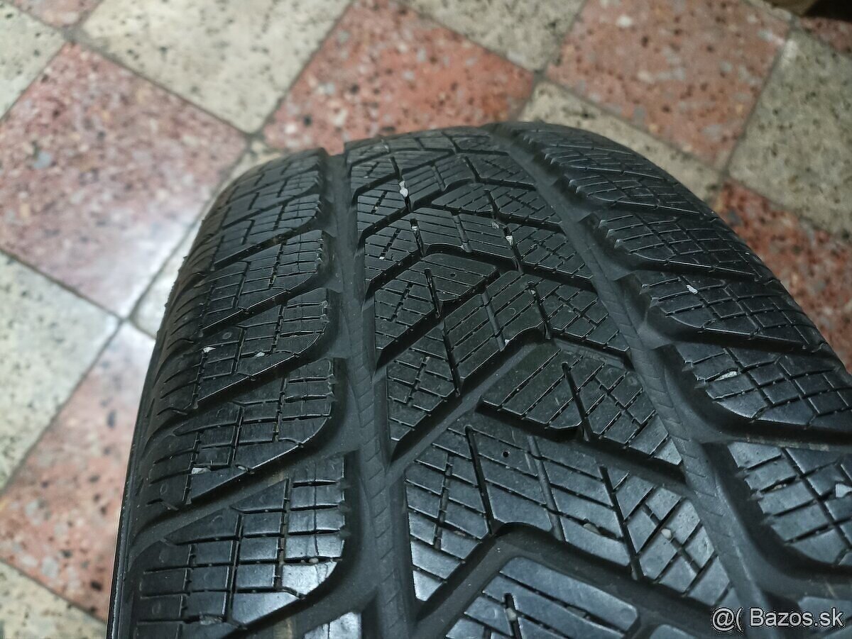 Zimné pneu Pirelli Scorpion Winter 215/65 R17 - 2