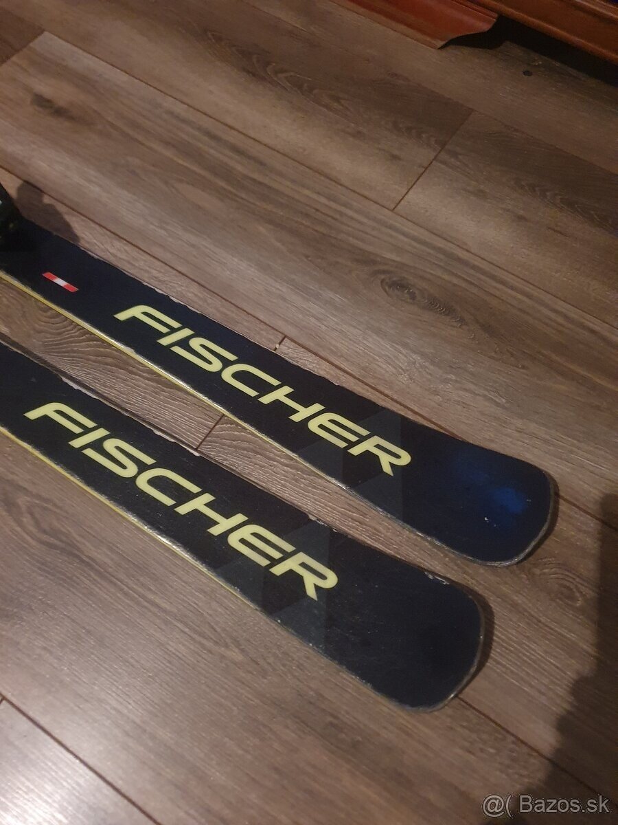 Predam lyze FISCHER RC 4 WC,dlzka 135 cm - 2