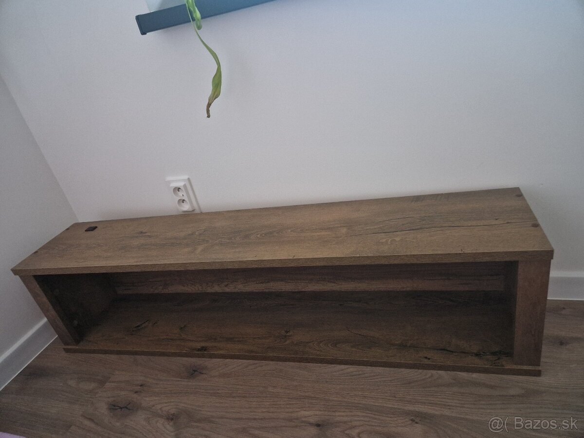 Stol, skrinka, policka - 2