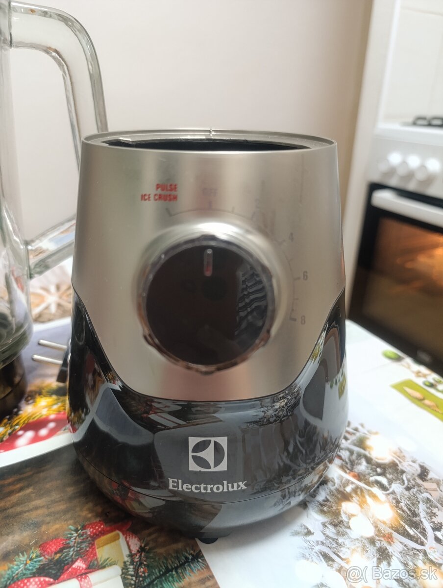 Stolný mixér Electrolux - 2